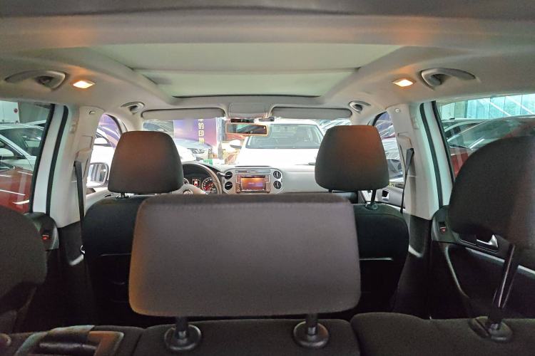 Used Volkswagen Tiguan 2016 2.0 TSI Four-Wheel Drive Standard Version Headliner