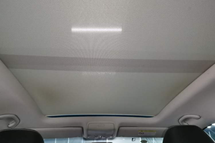 Used Volkswagen Tiguan 2016 300TSI Automatic All-Wheel Drive Fashion Vision Edition Headliner