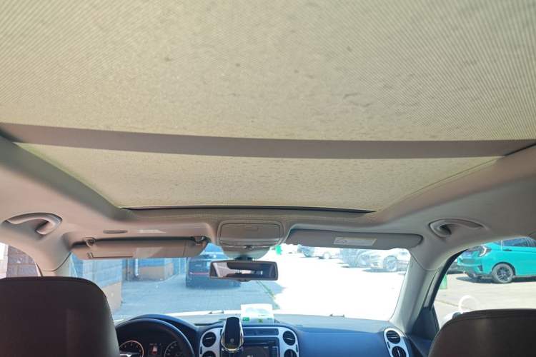 Used Volkswagen Tiguan 2016 330TSI Automatic All-Wheel-Drive Flagship Edition Headliner