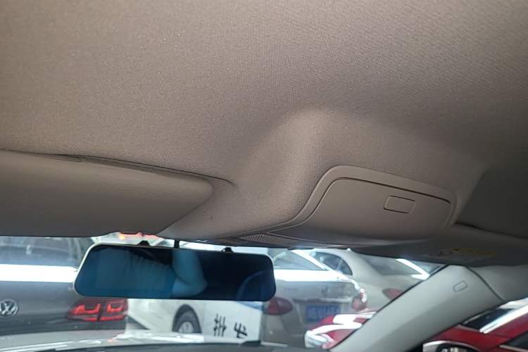 Used Volkswagen Tiguan 2016 280TSI Automatic Two-Wheel-Drive Silk Road Style Edition Headliner