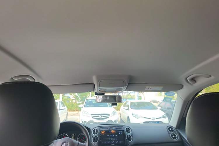 Used Volkswagen Tiguan 2016 280TSI Automatic Two-Wheel-Drive Silk Road Style Edition Headliner