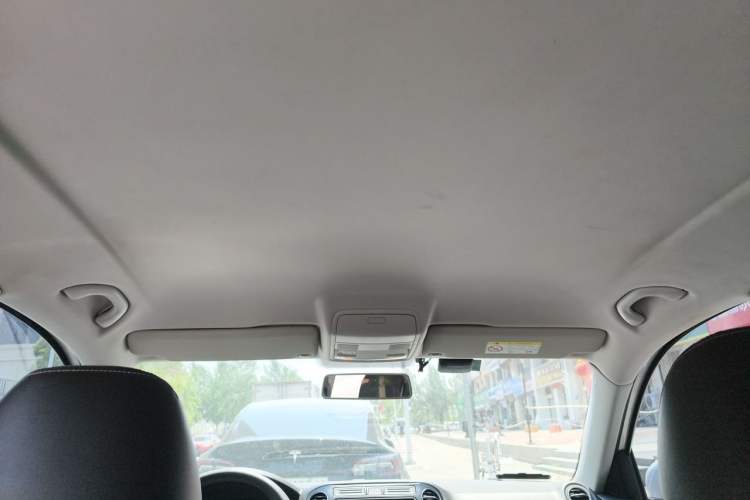 Used Volkswagen Tiguan 2016 280TSI Automatic Two-Wheel-Drive Silk Road Style Edition Headliner
