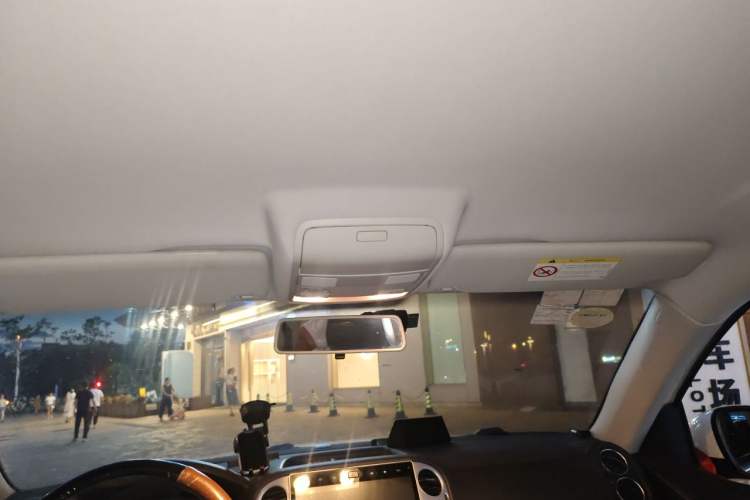 Used Volkswagen Tiguan 2016 300TSI Automatic Two-Wheel Drive Trend Edition Headliner
