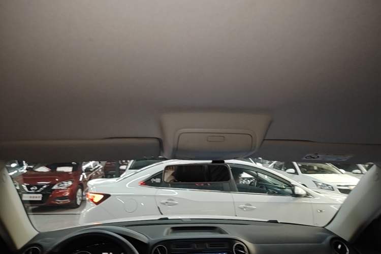 Used Volkswagen Tiguan 2016 280TSI Automatic Two-Wheel-Drive Silk Road Style Edition Headliner