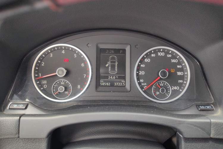 Used Volkswagen Tiguan 2016 280TSI Automatic Two-Wheel-Drive Silk Road Style Edition Instrument Cluster