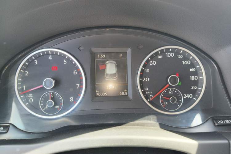 Used Volkswagen Tiguan 2016 300TSI Automatic All-Wheel Drive Luxury Edition Instrument Cluster