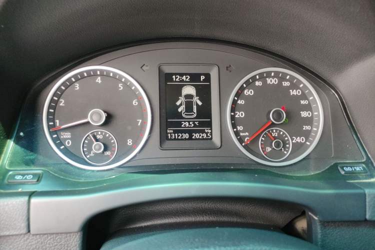 Used Volkswagen Tiguan 2016 280TSI Automatic Two-Wheel-Drive Silk Road Style Edition Instrument Cluster