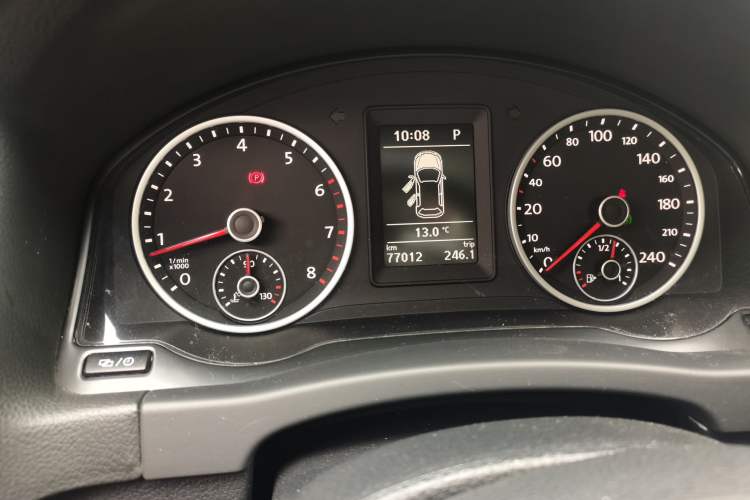 Used Volkswagen Tiguan 2016 280TSI Automatic Two-Wheel Drive Silk Road Comfort Edition Instrument Cluster