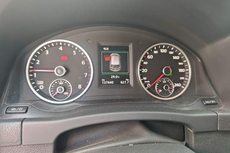 Used Volkswagen Tiguan 2016 300TSI Automatic Two-Wheel Drive Luxury Edition Instrument Cluster