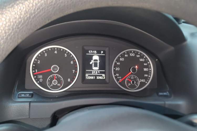 Used Volkswagen Tiguan 2016 280TSI Automatic Two-Wheel-Drive Silk Road Style Edition Instrument Cluster