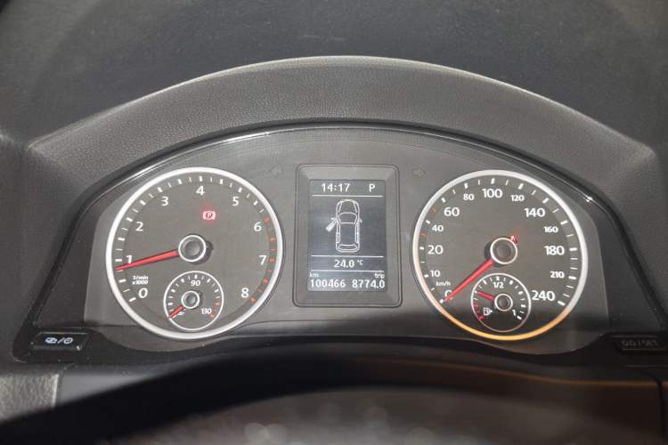 Used Volkswagen Tiguan 2016 280TSI Automatic Two-Wheel-Drive Silk Road Style Edition Instrument Cluster