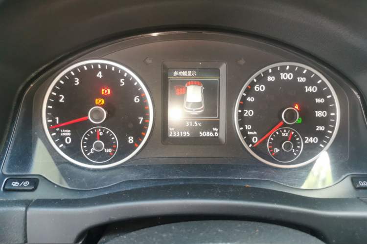 Used Volkswagen Tiguan 2016 2.0 TSI Four-Wheel Drive Standard Version Instrument Cluster