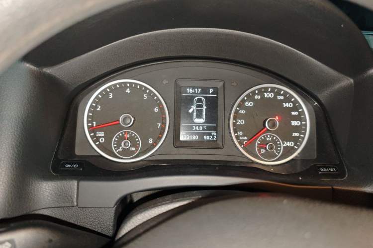 Used Volkswagen Tiguan 2016 300TSI Automatic Two-Wheel Drive Trend Edition Instrument Cluster