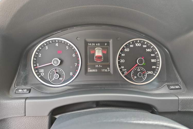 Used Volkswagen Tiguan 2016 300TSI Automatic Two-Wheel Drive Luxury Edition Instrument Cluster