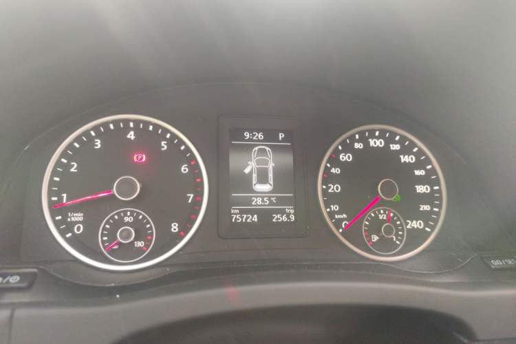 Used Volkswagen Tiguan 2016 280TSI Automatic Two-Wheel Drive Silk Road Comfort Edition Instrument Cluster