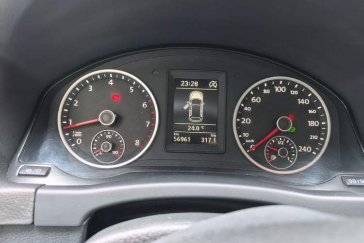 Used Volkswagen Tiguan 2016 280TSI Automatic Two-Wheel Drive Silk Road Comfort Edition Instrument Cluster
