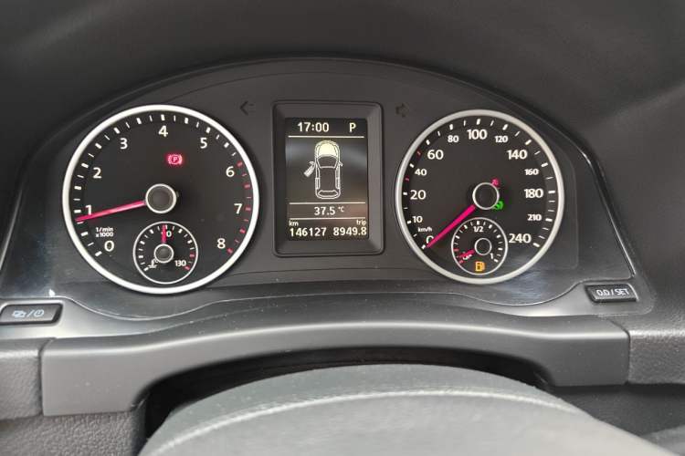 Used Volkswagen Tiguan 2016 280TSI Automatic Two-Wheel Drive Silk Road Comfort Edition Instrument Cluster