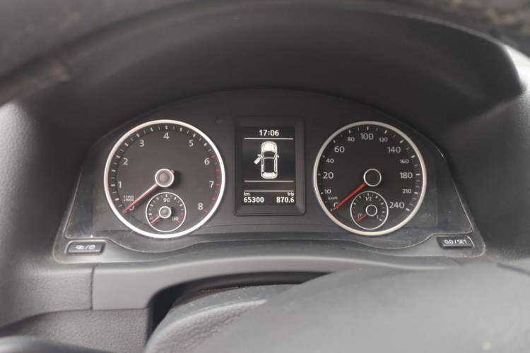 Used Volkswagen Tiguan 2016 280TSI Automatic Two-Wheel Drive Silk Road Comfort Edition Instrument Cluster