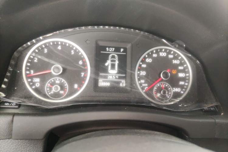 Used Volkswagen Tiguan 2016 280TSI Automatic Two-Wheel-Drive Silk Road Style Edition Instrument Cluster