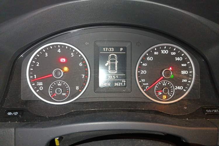 Used Volkswagen Tiguan 2016 280TSI Automatic Two-Wheel Drive Silk Road Comfort Edition Instrument Cluster