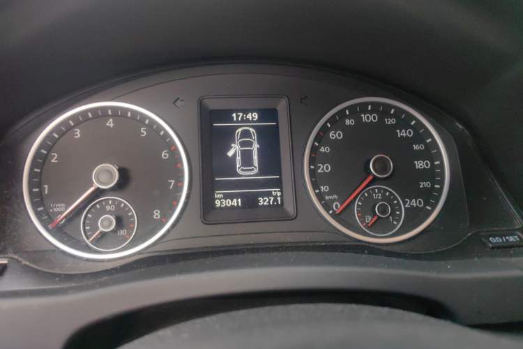 Used Volkswagen Tiguan 2016 300TSI Automatic Two-Wheel Drive Trend Edition Instrument Cluster
