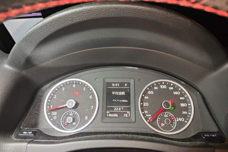 Used Volkswagen Tiguan 2016 280TSI Automatic Two-Wheel-Drive Silk Road Style Edition Instrument Cluster