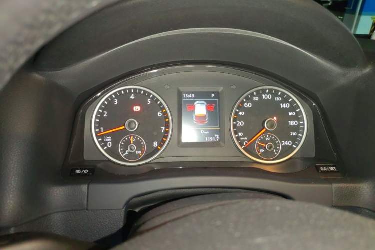 Used Volkswagen Tiguan 2016 300TSI Automatic Two-Wheel Drive Luxury Edition Instrument Cluster