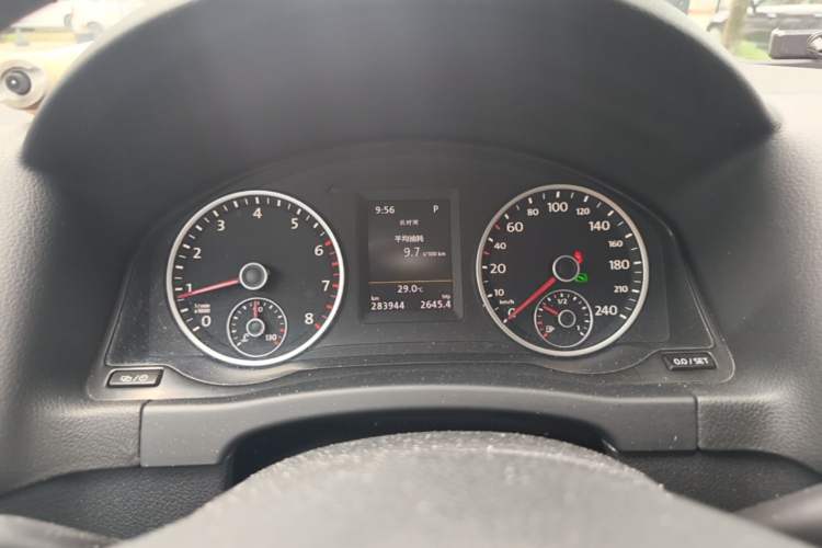 Used Volkswagen Tiguan 2016 300TSI Automatic All-Wheel Drive Luxury Edition Instrument Cluster