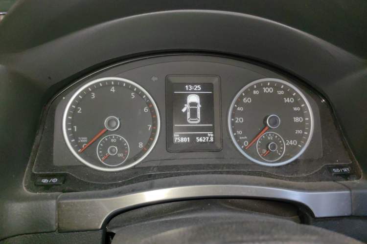 Used Volkswagen Tiguan 2016 280TSI Automatic Two-Wheel-Drive Silk Road Style Edition Instrument Cluster