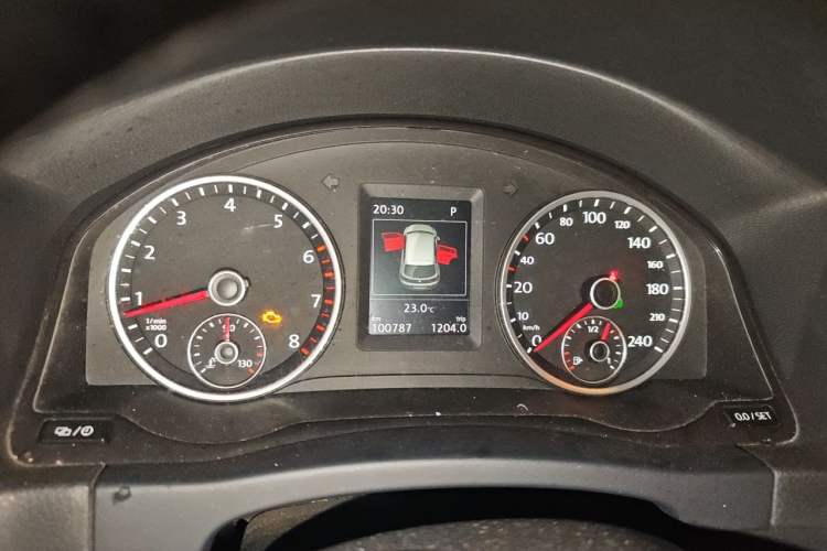 Used Volkswagen Tiguan 2016 300TSI Automatic All-Wheel Drive Luxury Edition Instrument Cluster