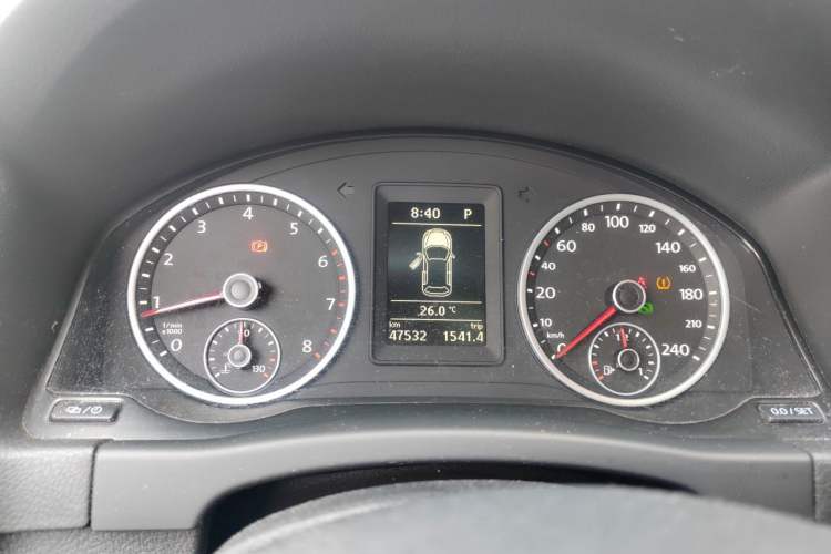 Used Volkswagen Tiguan 2016 280TSI Automatic Two-Wheel Drive Silk Road Comfort Edition Instrument Cluster