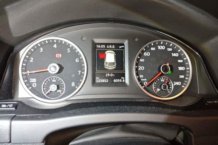 Used Volkswagen Tiguan 2016 2.0 TSI Four-Wheel Drive Standard Version Instrument Cluster