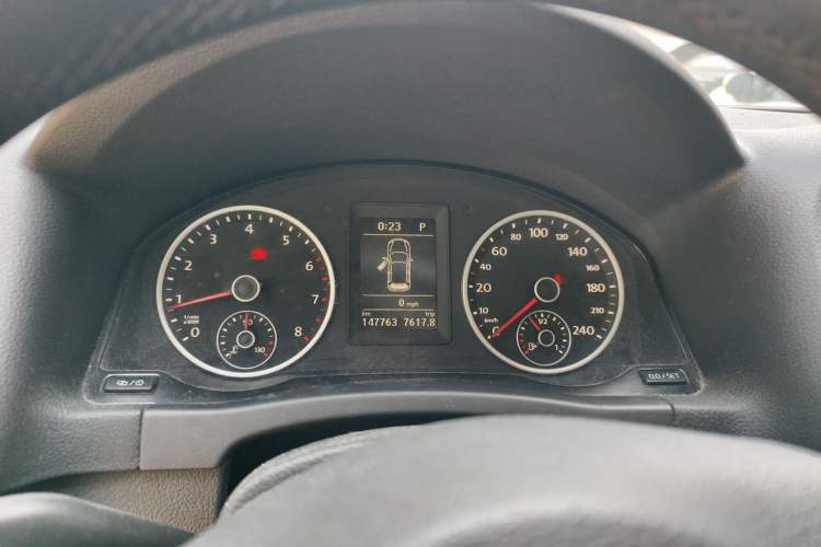 Used Volkswagen Tiguan 2016 280TSI Automatic Two-Wheel Drive Silk Road Comfort Edition Instrument Cluster