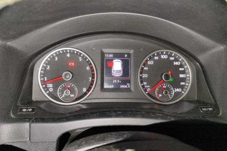 Used Volkswagen Tiguan 2016 300TSI Automatic Two-Wheel Drive Luxury Edition Instrument Cluster