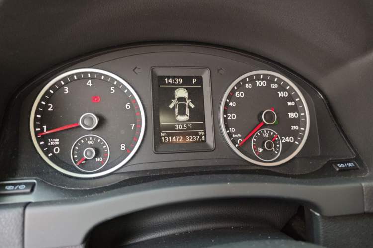 Used Volkswagen Tiguan 2016 280TSI Automatic Two-Wheel-Drive Silk Road Style Edition Instrument Cluster