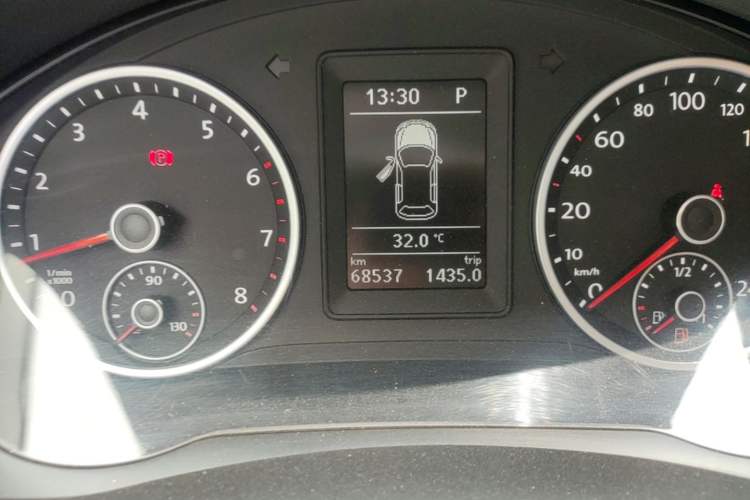 Used Volkswagen Tiguan 2016 280TSI Automatic Two-Wheel-Drive Silk Road Style Edition Instrument Cluster