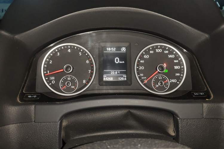 Used Volkswagen Tiguan 2016 280TSI Automatic Two-Wheel-Drive Silk Road Style Edition Instrument Cluster