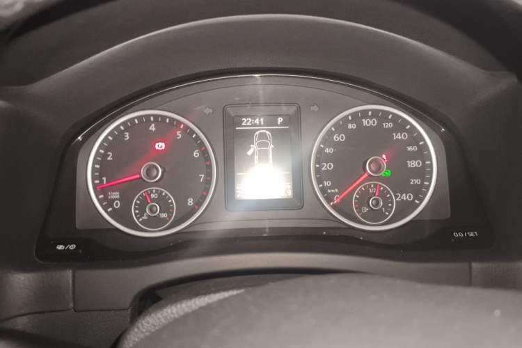 Used Volkswagen Tiguan 2016 300TSI Automatic Two-Wheel Drive Comfort Edition Instrument Cluster