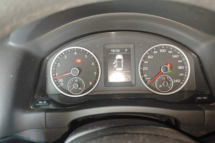 Used Volkswagen Tiguan 2016 280TSI Automatic Two-Wheel-Drive Silk Road Style Edition Instrument Cluster