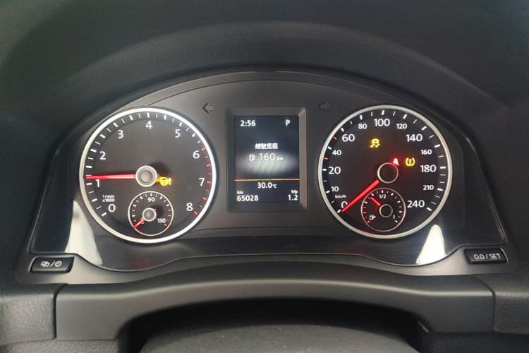Used Volkswagen Tiguan 2016 300TSI Automatic Two-Wheel Drive Luxury Edition Instrument Cluster