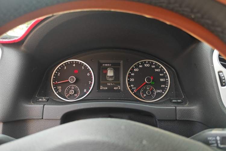 Used Volkswagen Tiguan 2016 300TSI Automatic All-Wheel Drive Luxury Edition Instrument Cluster