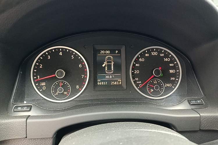 Used Volkswagen Tiguan 2016 300TSI Automatic Two-Wheel Drive Comfort Edition Instrument Cluster
