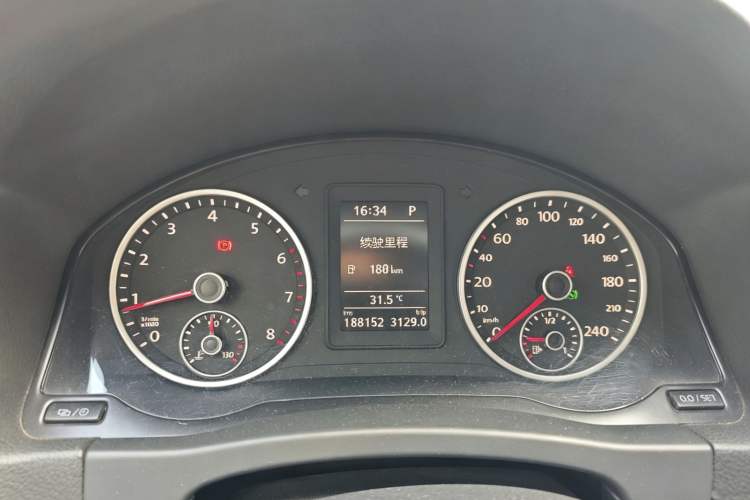 Used Volkswagen Tiguan 2016 300TSI Automatic Two-Wheel Drive Trend Edition Instrument Cluster