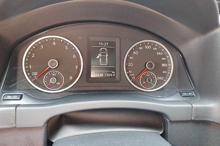 Used Volkswagen Tiguan 2016 280TSI Automatic Two-Wheel Drive Silk Road Comfort Edition Instrument Cluster