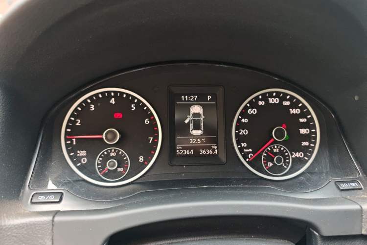 Used Volkswagen Tiguan 2016 280TSI Automatic Two-Wheel Drive Silk Road Comfort Edition Instrument Cluster