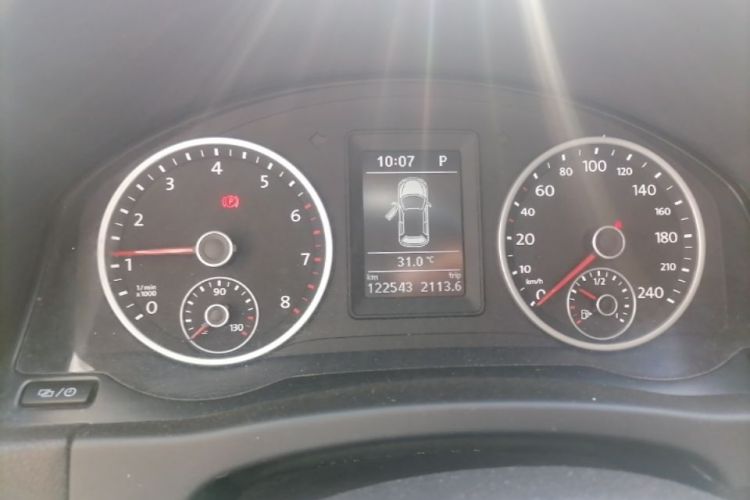 Used Volkswagen Tiguan 2016 280TSI Automatic Two-Wheel-Drive Silk Road Style Edition Instrument Cluster