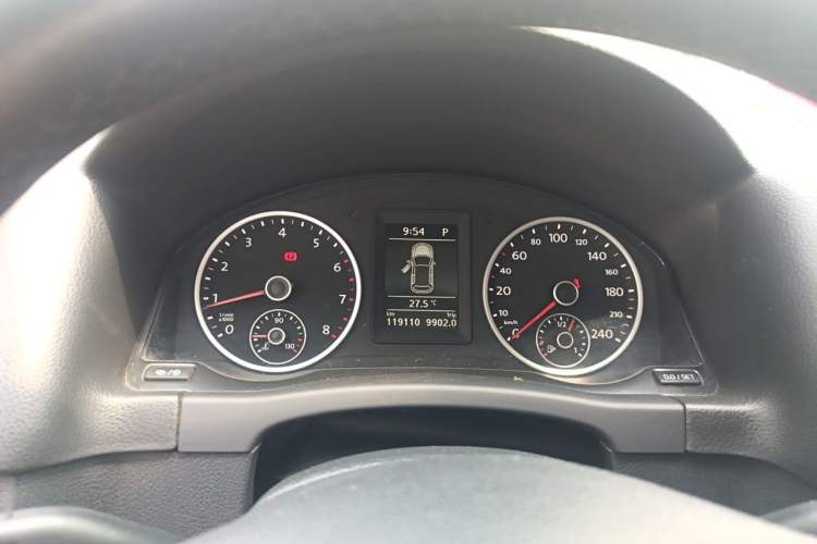 Used Volkswagen Tiguan 2016 280TSI Automatic Two-Wheel Drive Silk Road Comfort Edition Instrument Cluster