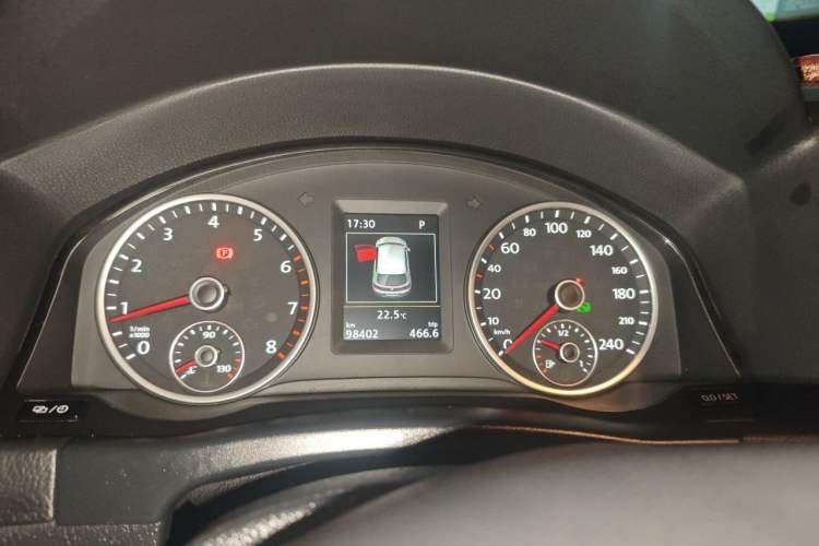 Used Volkswagen Tiguan 2016 300TSI Automatic Two-Wheel Drive Luxury Edition Instrument Cluster