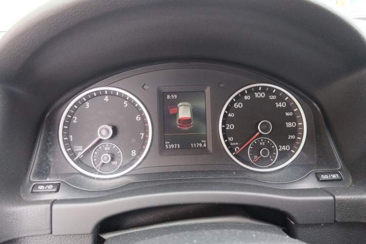 Used Volkswagen Tiguan 2016 300TSI Automatic Two-Wheel Drive Luxury Edition Instrument Cluster