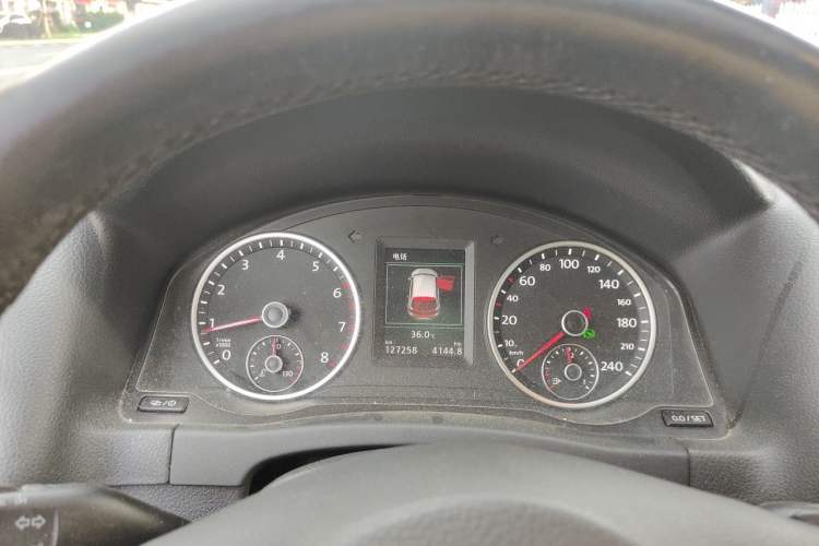 Used Volkswagen Tiguan 2016 300TSI Automatic Two-Wheel Drive Luxury Edition Instrument Cluster